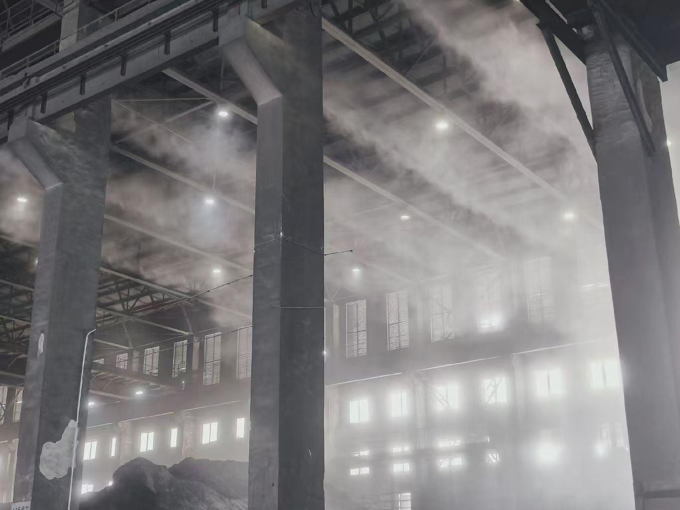 煤矿，砂石料厂，粉尘太大，喷雾除尘系统有效解决难题